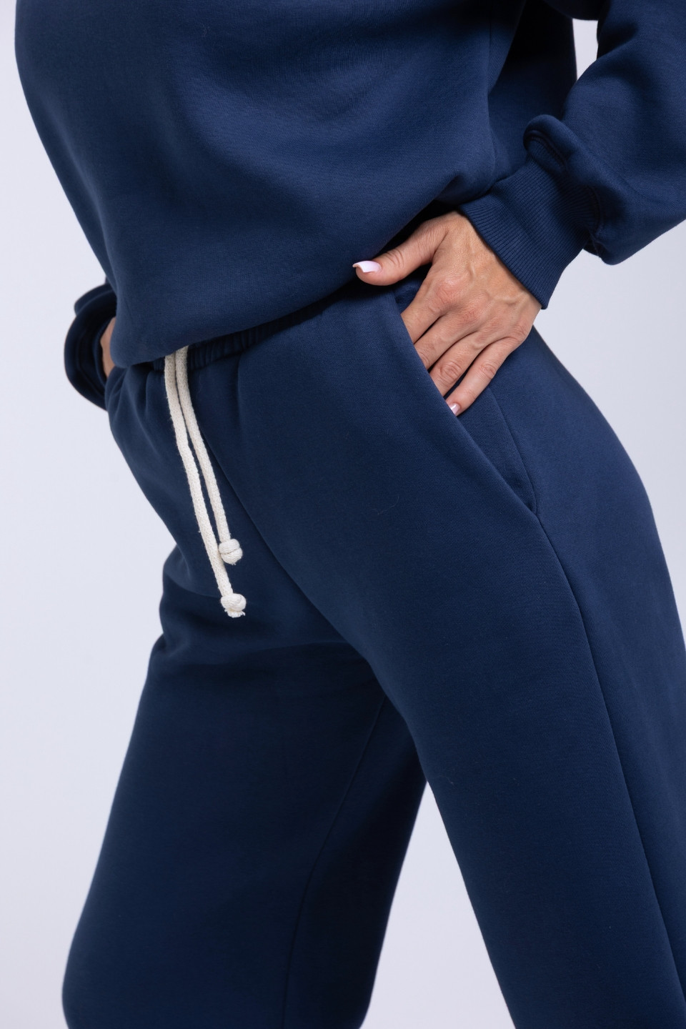 Spodnie dresowe typu szwedy - granatowy 4