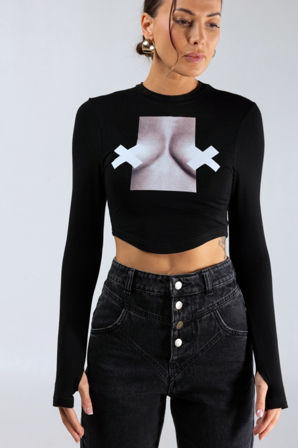Krótki dopasowany longsleeve VALERIE nadruk XX BOOBIES 2 GATUNEK - czarny 4