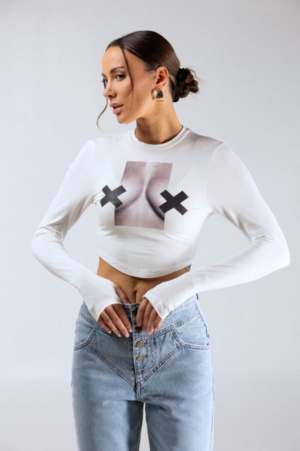 Krótki dopasowany longsleeve VALERIE nadruk XX BOOBIES - biały 1